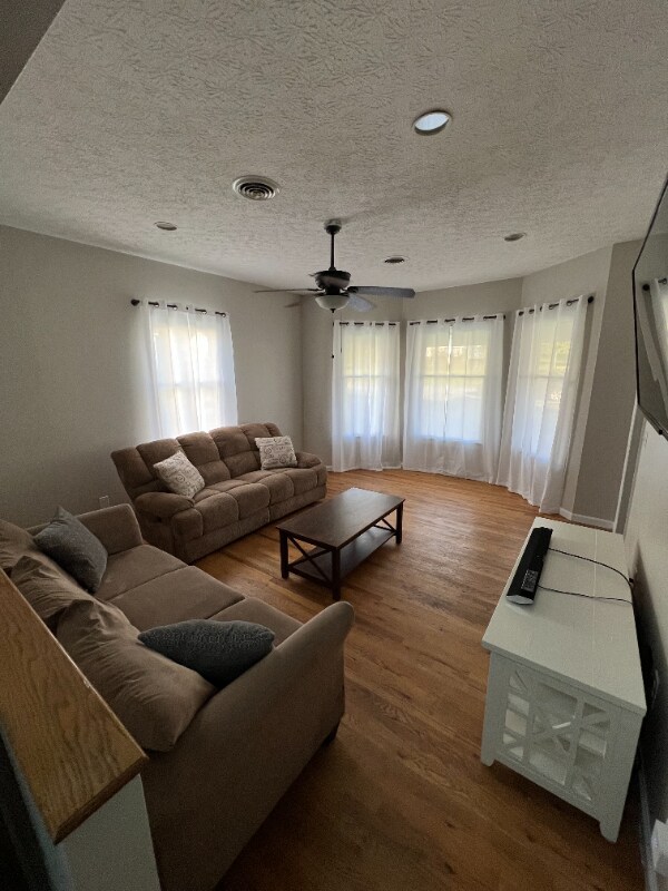 Foto del edificio - 1117 2nd St