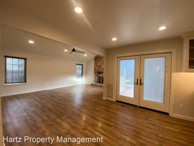 Building Photo - 3 br, 2.5 bath House - 2844 Saint Joseph D...