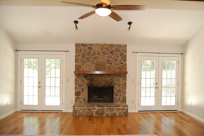 Foto del edificio - 10515 Anchorage Cove Ln