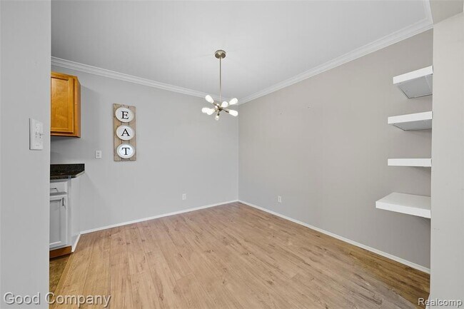 Building Photo - 2400 Parmenter Blvd