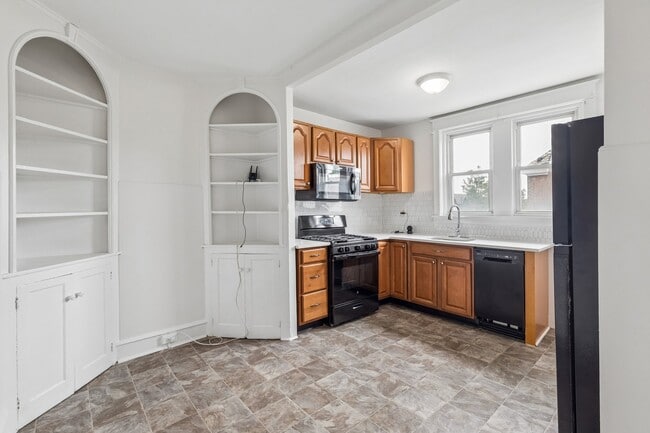 Building Photo - 5651 N 20th St