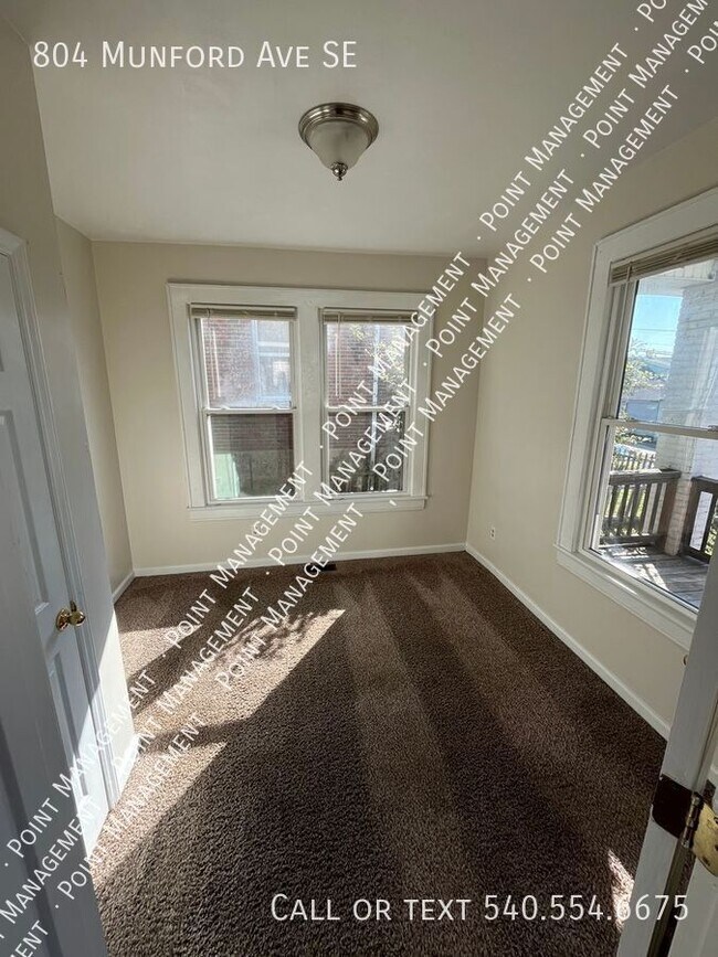 Foto del edificio - 804 Munford Ave SE