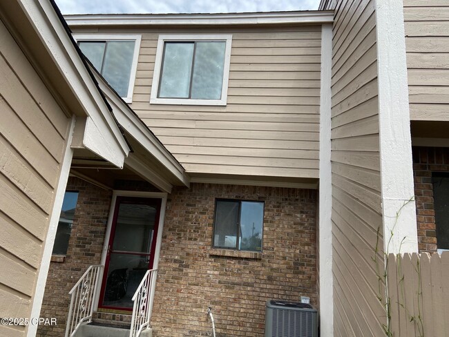 Foto del edificio - 113 Marin Dr