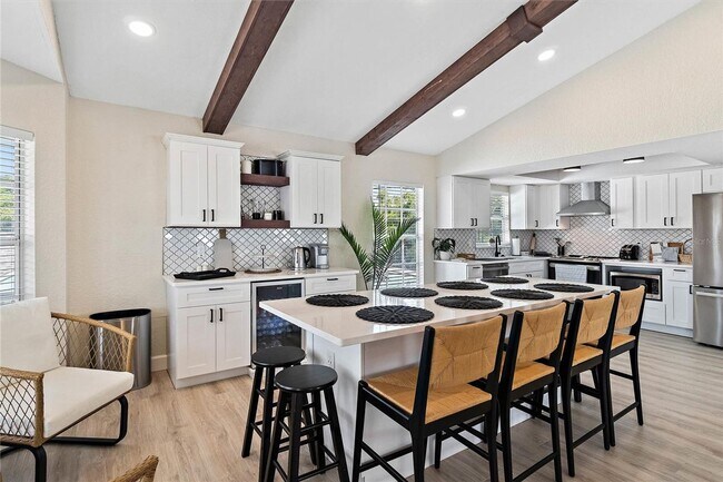 Building Photo - Immaculately remodeled Key West style home...