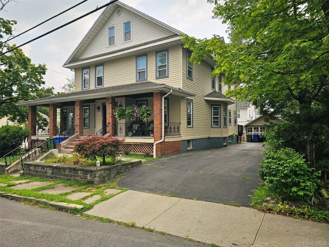 Primary Photo - 78 Houston Ave