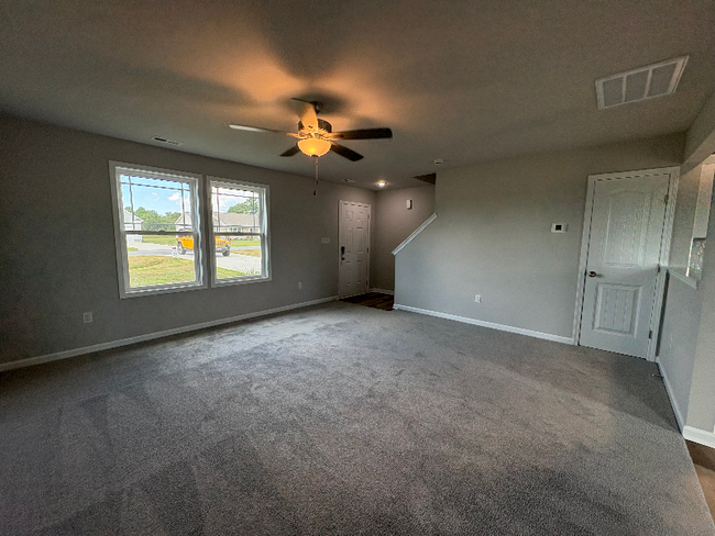 Building Photo - 16 Shiloh Dr