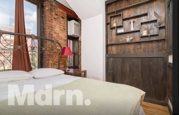 Foto principal - 441 E 12th St