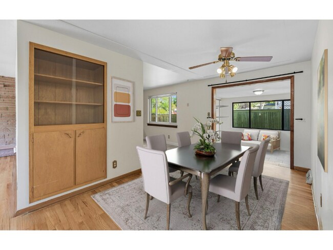 Foto del edificio - 8240 Tennyson St