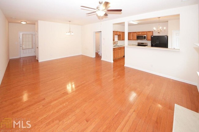 Foto del edificio - 199 Bellewood Oak Dr