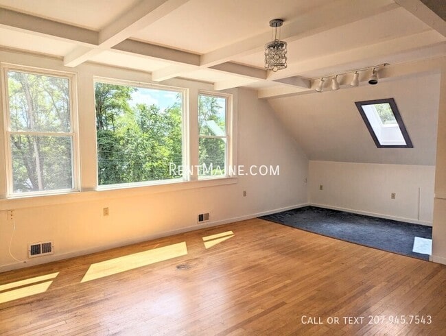 Building Photo - 54 Penobscot St