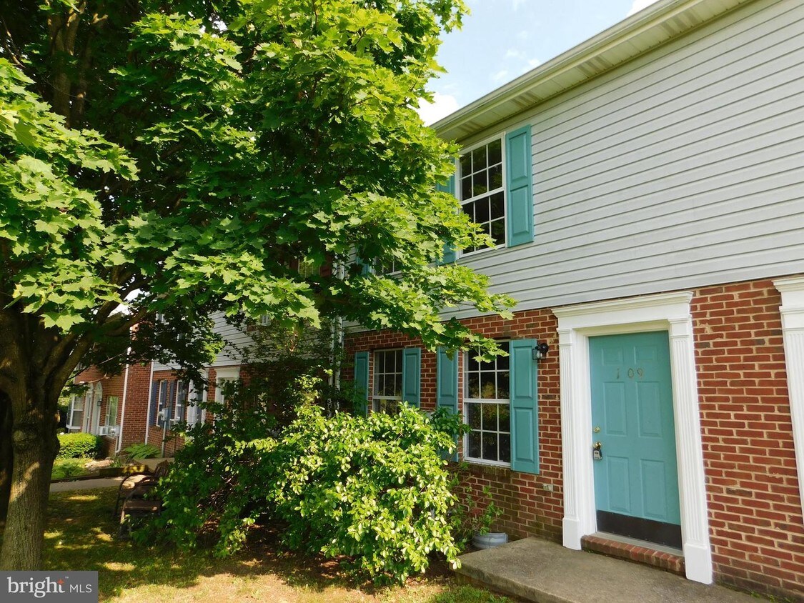 109 Little River Dr, Winchester, VA 22602 Townhome Rentals in