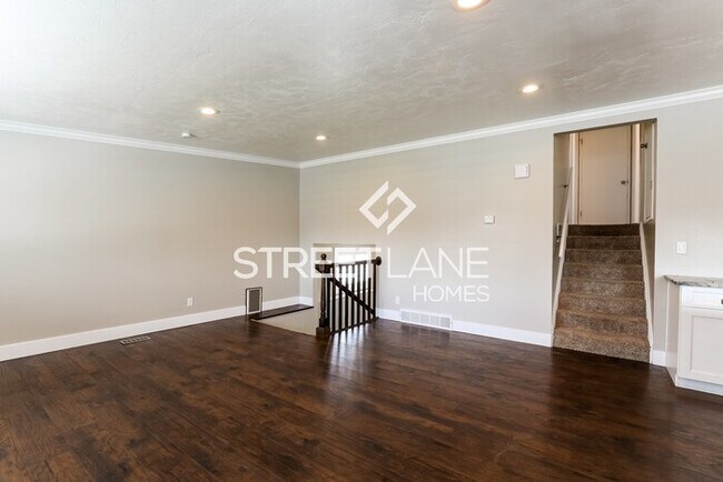 Foto del edificio - REDUCED! Charming 4 bedroom home in Salt L...