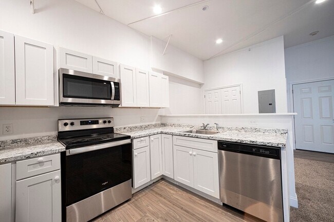 Foto del edificio - 2 S Grove St