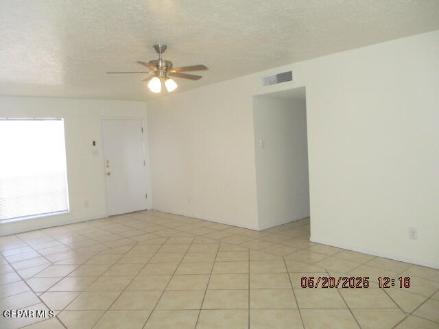 Building Photo - 6817 Escondido Dr