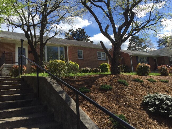 Building Photo - 4544 Greenwood Drive