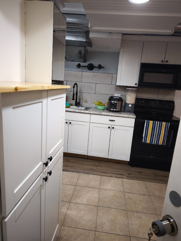 Building Photo - 1062 W 300 N