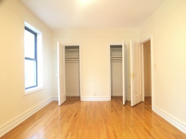 Building Photo - 213 Bennett Ave