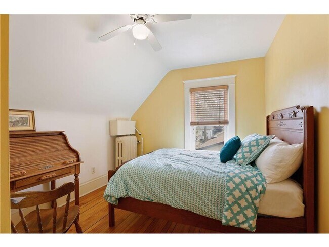 Foto del edificio - JUNE 1st  MOVE IN- CONCORDIA UNIVERSITY- 6...