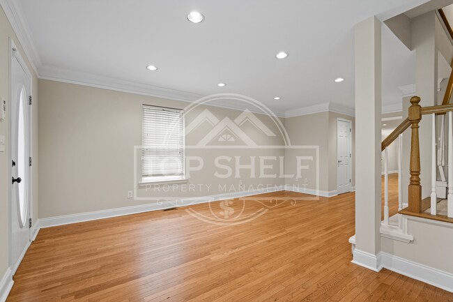 Building Photo - 2575 Forrest Ave NW