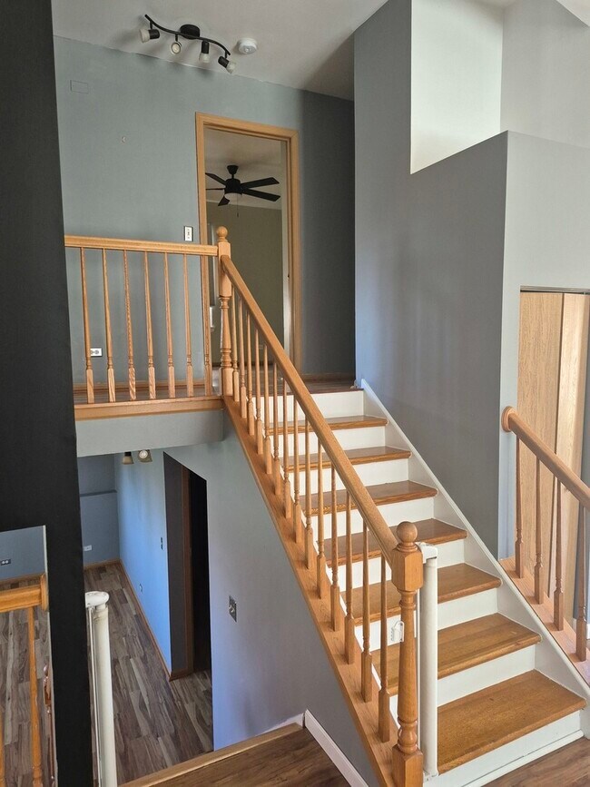 Building Photo - 776 Chesterfield Ln