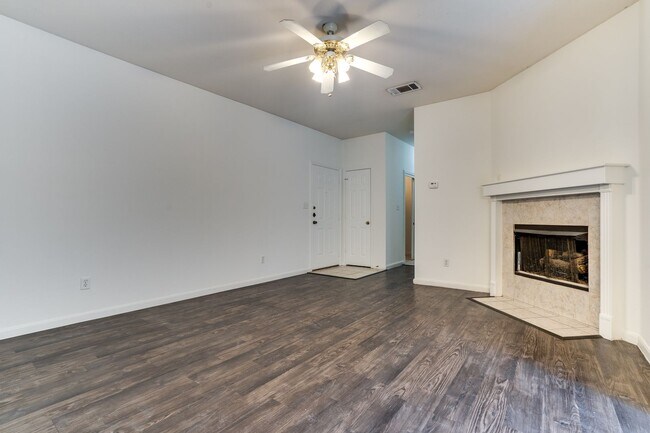 Building Photo - 303 Rawhide Loop