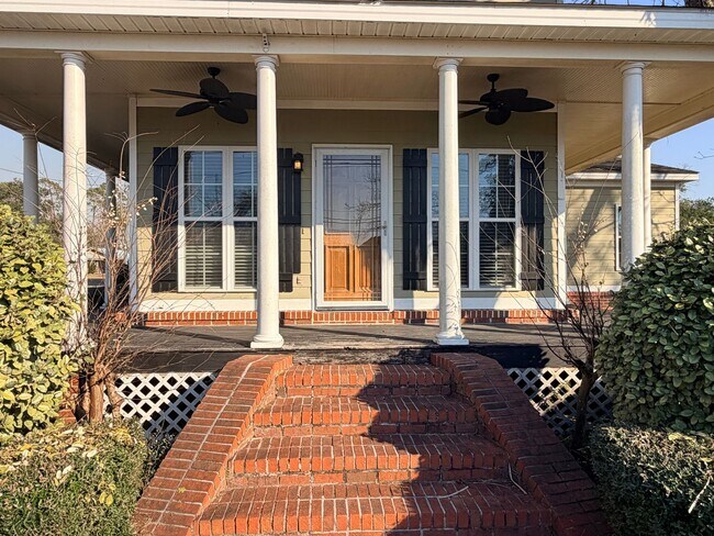 Building Photo - 3 Bedroom 2.5 Bath Home in Nashville, GA