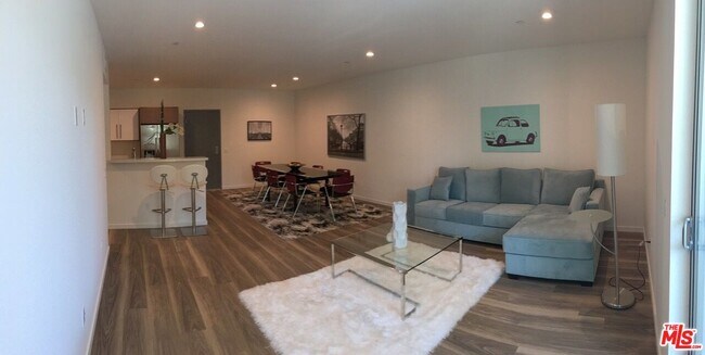 Foto del edificio - 4600 Coldwater Canyon Ave