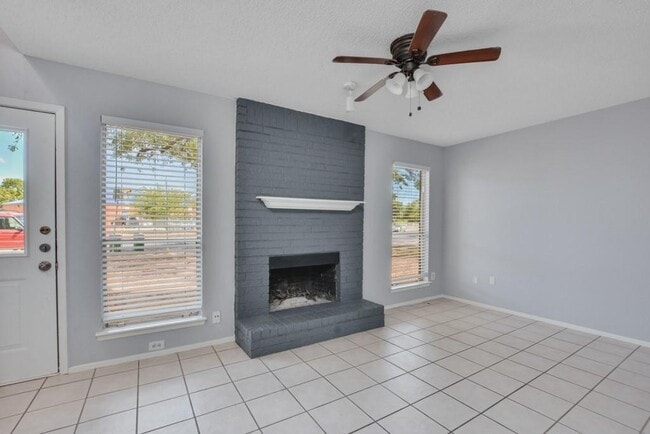 Building Photo - 6020 Westcreek Dr