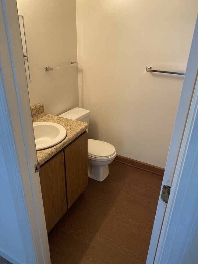 Foto del edificio - 3521 Ivy Commons Dr