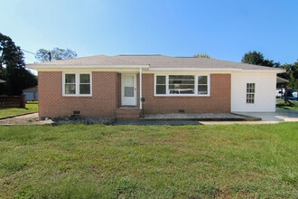 Building Photo - 1005 Green St