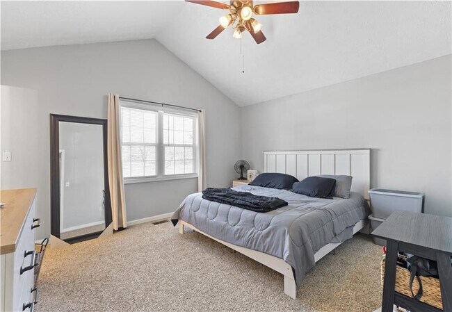 Building Photo - 284 Oak Ridge