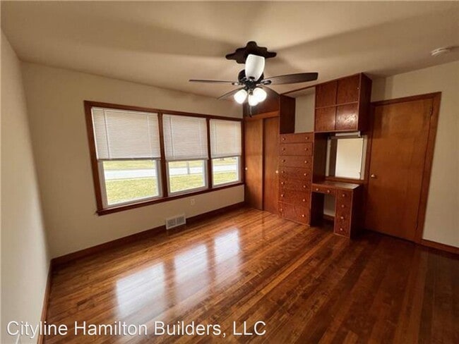 Building Photo - 3 br, 1 bath House - 510 Charles St
