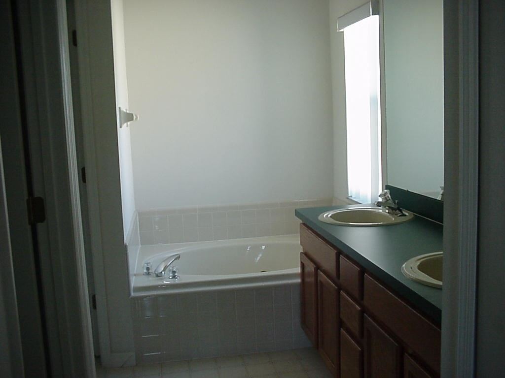 Building Photo - 5057 Mallard Pond Ct