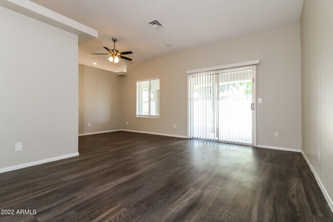Building Photo - 7620 W Desert Cove Ave