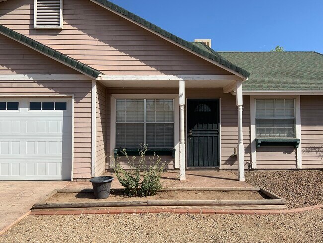 Building Photo - 6850 W Sunnyside Dr