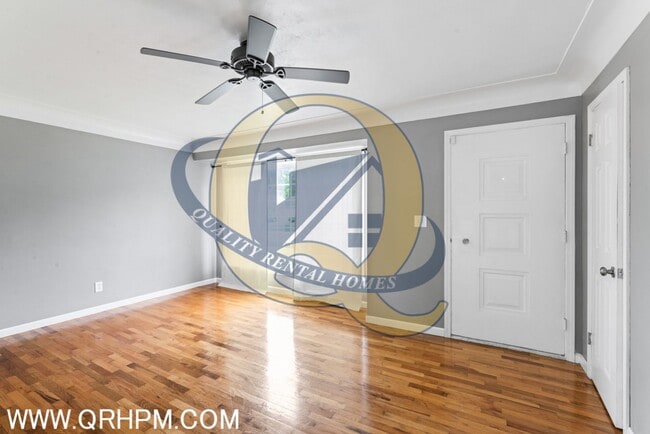 Building Photo - Available Now in Fenton!!!