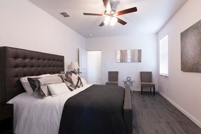 Foto del edificio - 1442 Lakebrook Dr