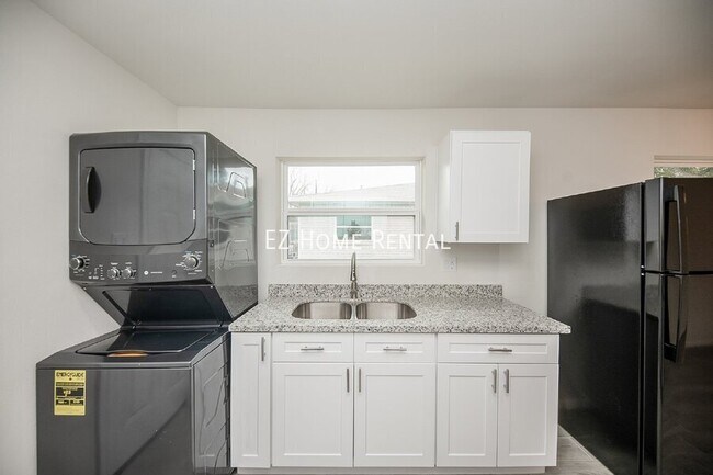 Foto del edificio - 5042 Mallow St