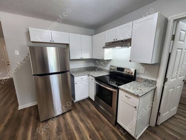 Foto del edificio - 1212 Claywill Cir