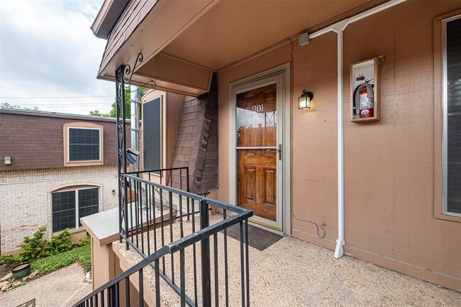 Building Photo - 7801 Shoal Creek Blvd