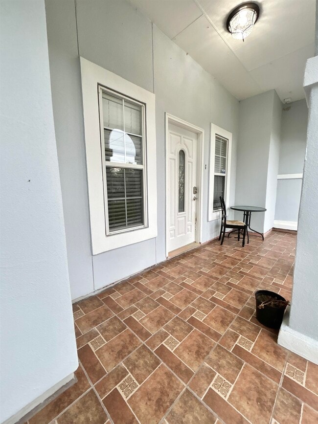 Foto del edificio - 1411 Orquidia Ln