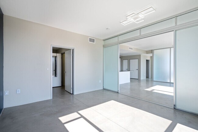 Foto del edificio - Penthouse unit in Centre Street Lofts San Pedro