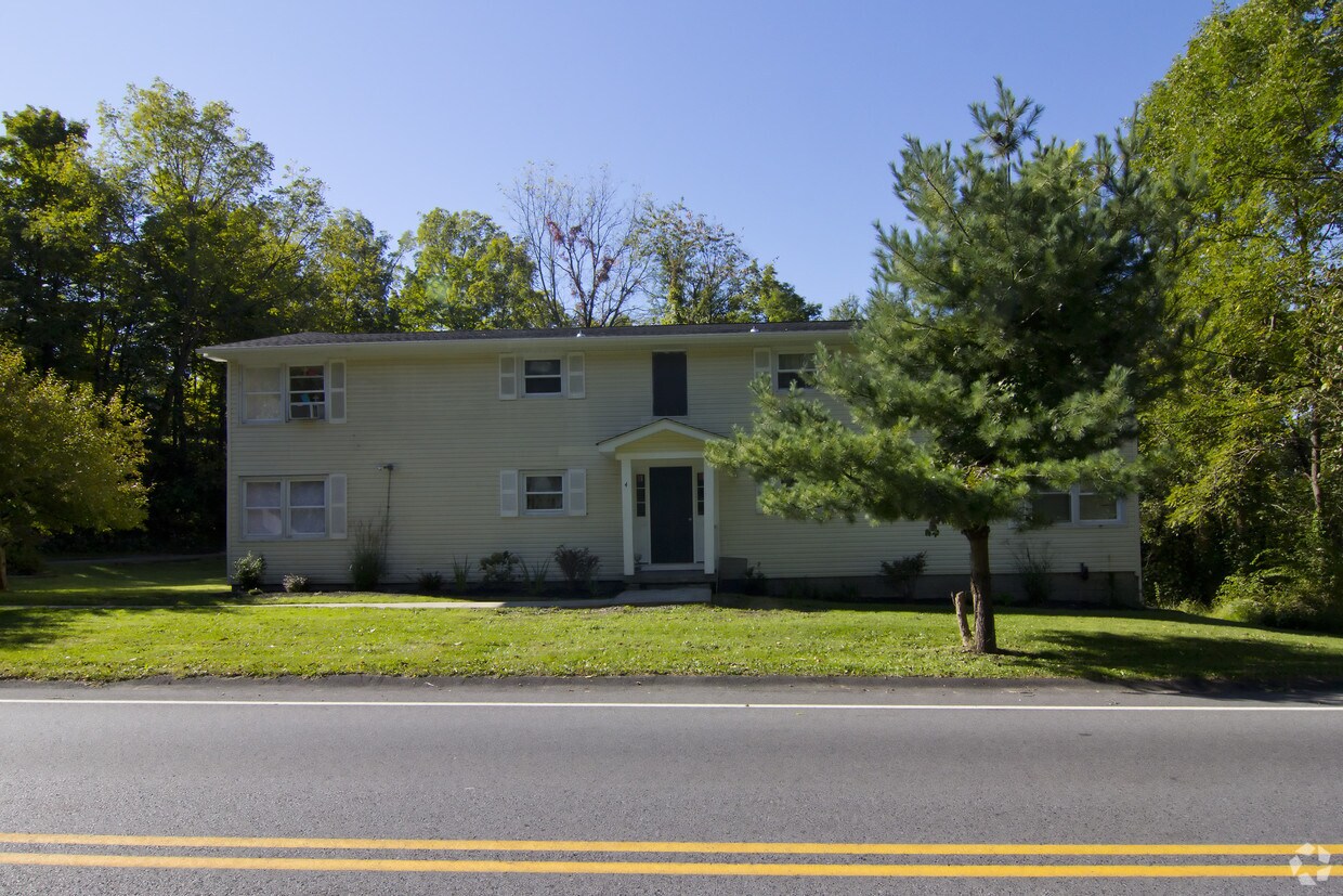 Building Photo - 4 Donlo Dr