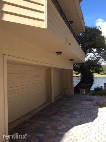 Building Photo - 1170 Hillsboro Mile