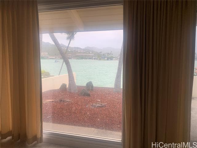 Building Photo - 7046 Kalaniana?ole Hwy