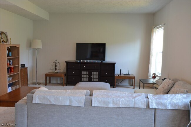 Foto del edificio - 267 Stone Ridge Way