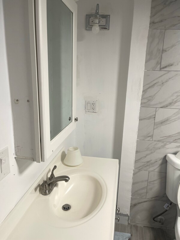 Foto del edificio - 826 Wiggins Pass Rd