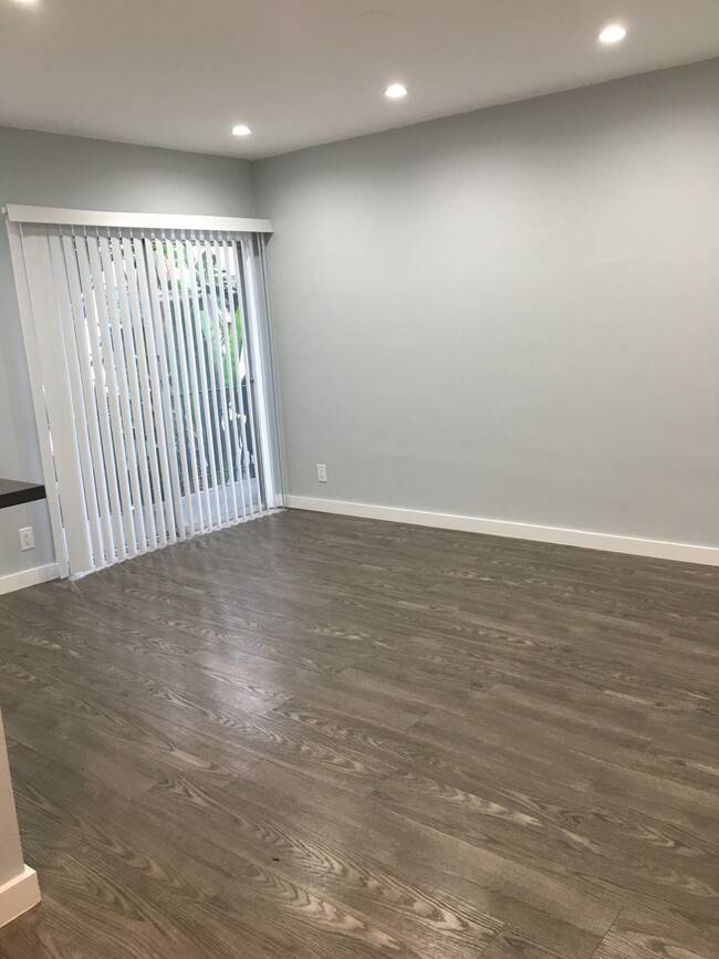 Foto del edificio - 1810 N Cherokee Ave