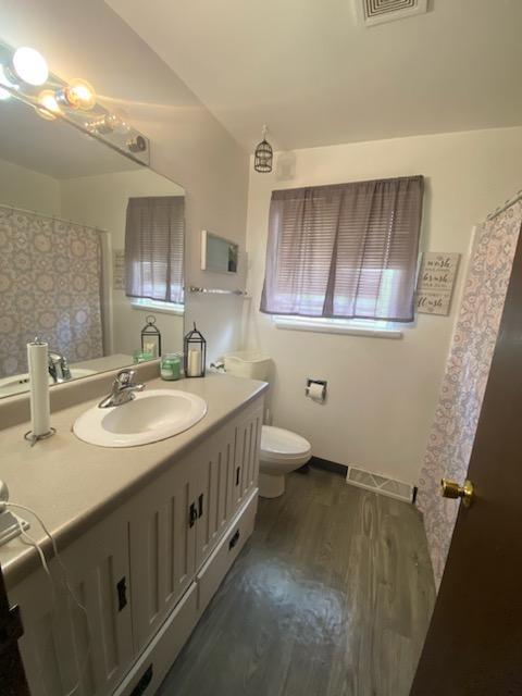 Baño completo - 1607 87th Pl