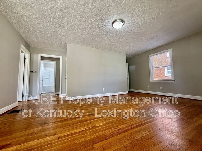 Foto del edificio - 829 Darley Dr